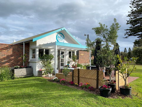Nelly's At The Pier - Sunshine Coast Tourism 0