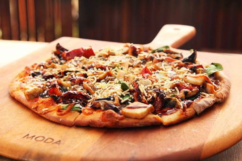 Parkwood International Bar And Bistro - Sunshine Coast Tourism 0