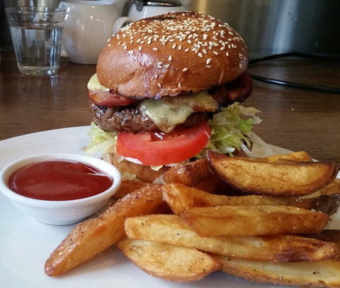 Pizza Villa - Sunshine Coast Tourism 0