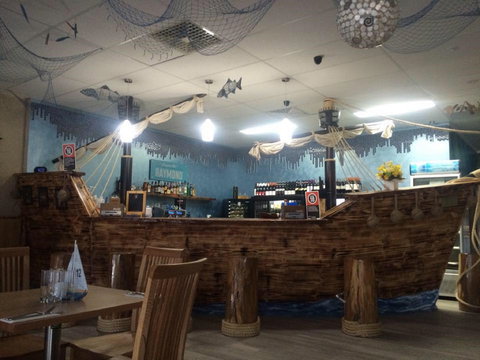 Stingrays Ocean And Grill - Sunshine Coast Tourism 1