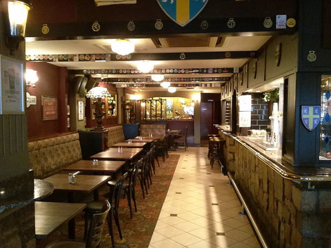 The Durham Castle Arms - Holiday Sunshine Coast 0
