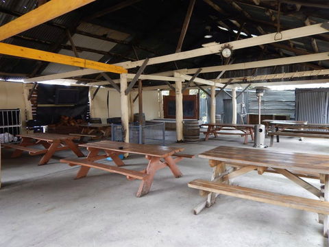 The Clubhouse Hotel - Sunshine Coast Tourism 1
