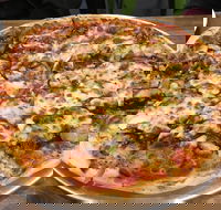 Pizza Pizzazz Currambine - Holiday Sunshine Coast