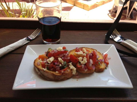 Southerlys Harbour View Bar & Restaurant - Sunshine Coast Tourism 0