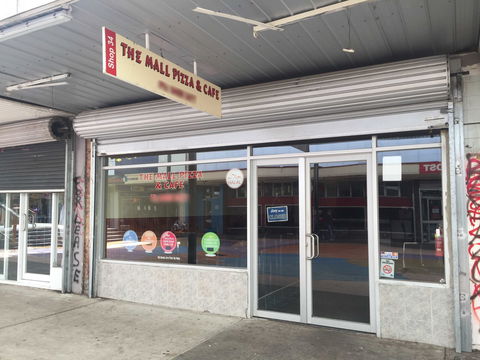 The Mall Pizza And Cafe - Holiday Sunshine Coast 0