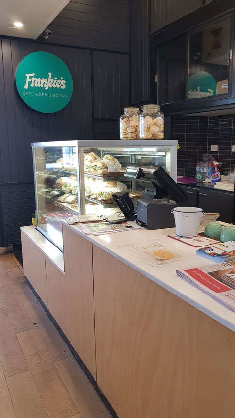 Frankie's - Sunshine Coast Tourism 0