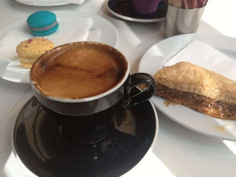 Strawberry Thief Patisserie - Holiday Sunshine Coast 0