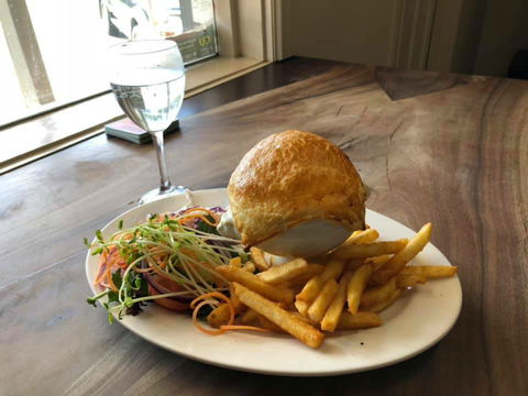 Bowning Hotel Dining - Sunshine Coast Tourism 0