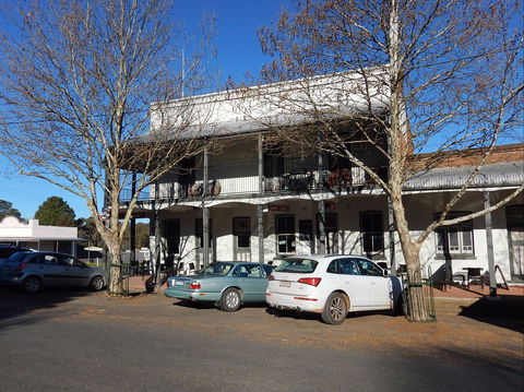 Bowning Hotel Dining - Sunshine Coast Tourism 1