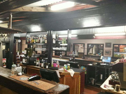 Kinglake Pub - Sunshine Coast Tourism 0