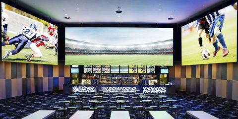 Crown Sports Bar - Sunshine Coast Tourism 0