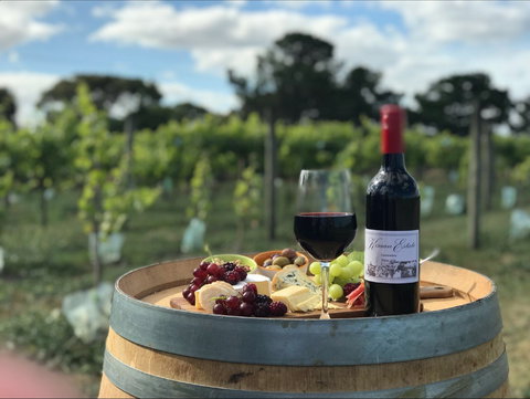 Kisaan Estate Winery - Holiday Sunshine Coast 0