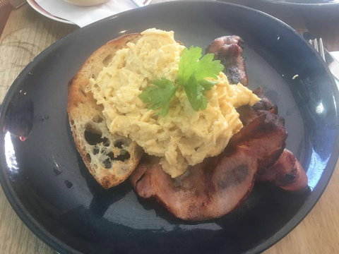 Salamanca Wharf Cafe - Holiday Sunshine Coast 0