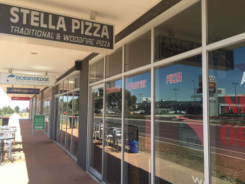 Stella Pizza - Holiday Sunshine Coast 0