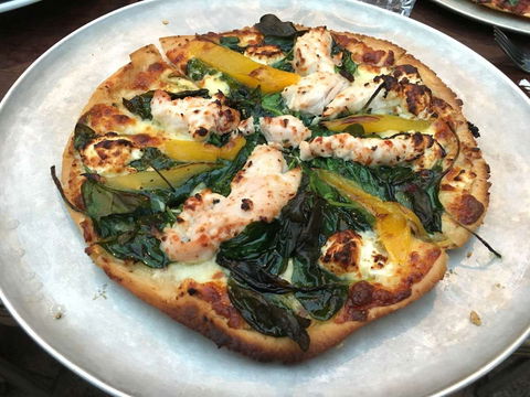 Sticky Fingers Pizzeria - Holiday Sunshine Coast 0