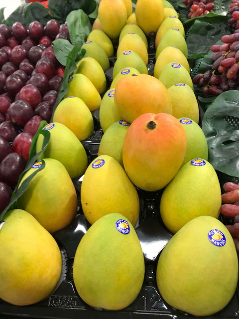 Waterside Fruit Connection - Sunshine Coast Tourism 0