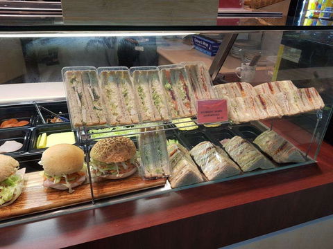 Yoyo's Cafe - Sunshine Coast Tourism 0