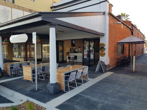 Brontes Gourmet - Sunshine Coast Tourism 2