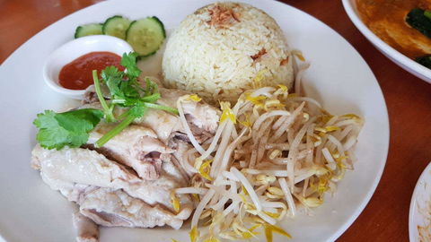 Green Lane Cafe - Holiday Sunshine Coast 0