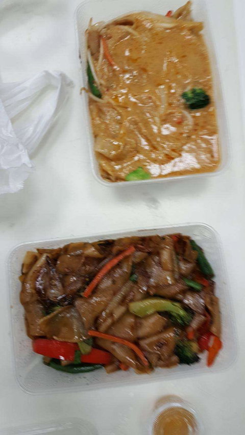 Lemongrass Takrai - Holiday Sunshine Coast 0