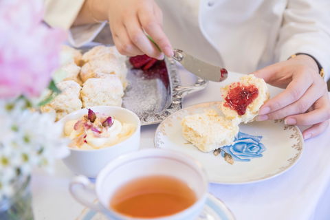 Mary Eats Cake - Sunshine Coast Tourism 2