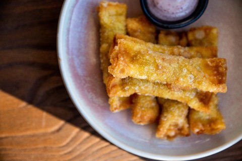 Mongrel - Sunshine Coast Tourism 0