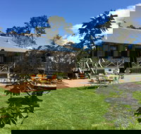 Mortimer's Wines Schoolhouse Cellar Door - Sunshine Coast Tourism