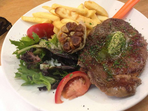 Paris Cafe - Holiday Sunshine Coast 0