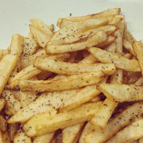 Theio Theo - Holiday Sunshine Coast 0