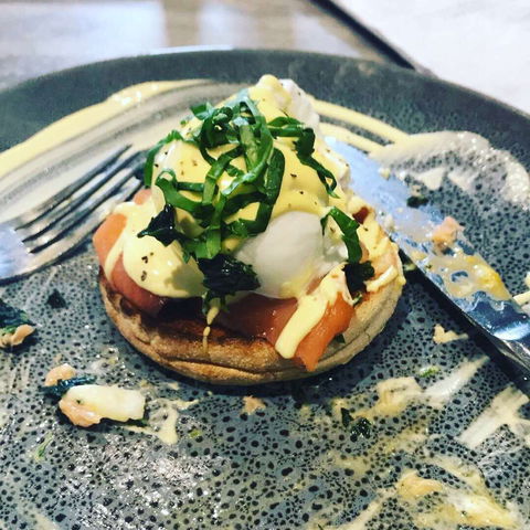 The Lounge Room - Holiday Sunshine Coast 0