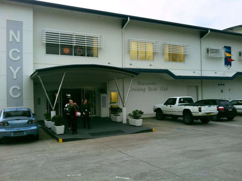 Uncle Ming's - Holiday Sunshine Coast 0