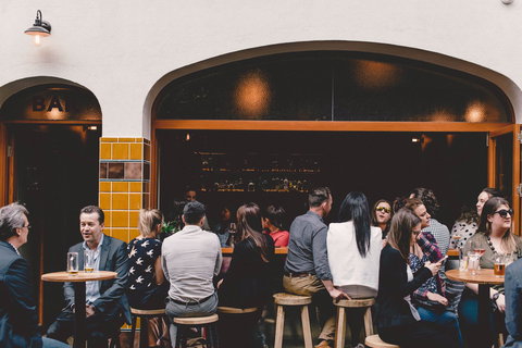 Alfred's Bar - Sunshine Coast Tourism 0