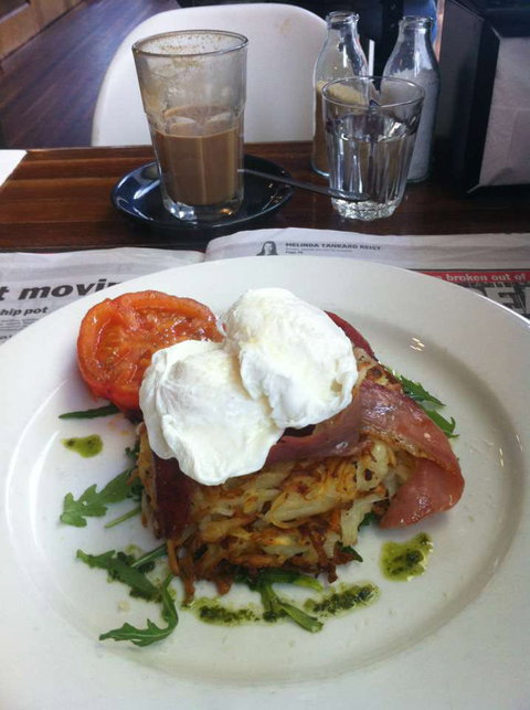 Amsterdam Street Cafe - Holiday Sunshine Coast 0