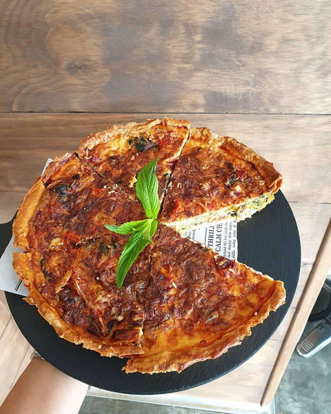 Cariola - Holiday Sunshine Coast 0