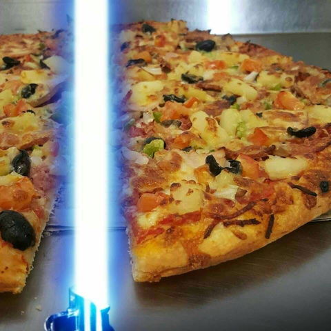 Centrepoint Pizza - Holiday Sunshine Coast 0