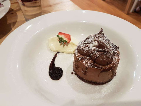 Crown Hotel - Sunshine Coast Tourism 0