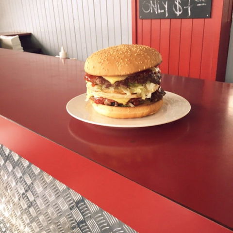Danny's Burgers - Holiday Sunshine Coast 0