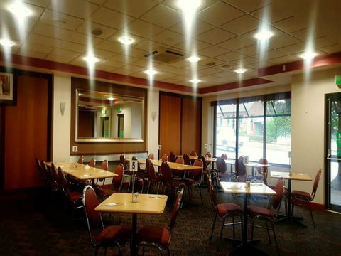 Dungog Memorial Bowls Sport And Recration Club - Holiday Sunshine Coast 1