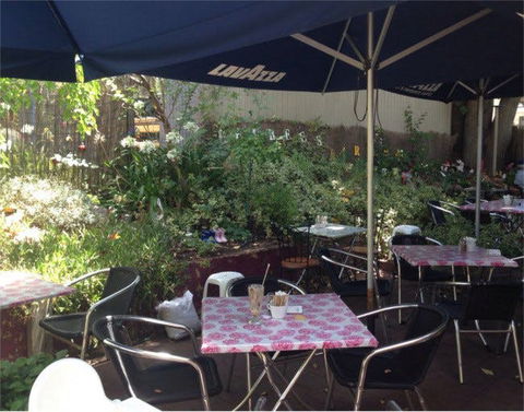 Herbees Cafe - Sunshine Coast Tourism 0