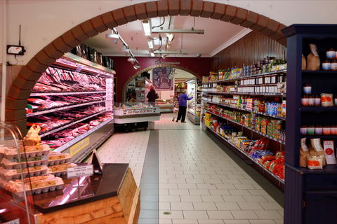 Knights Meats And Deli - Sunshine Coast Tourism 0