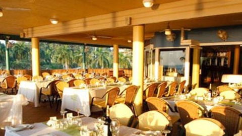 La Beach Restaurant - Sunshine Coast Tourism 1