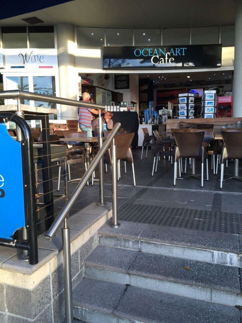 Le Café Enchanté - Holiday Sunshine Coast 0