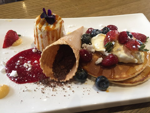 Zouz Cafe - Sunshine Coast Tourism 0