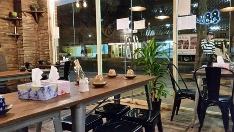 88 Pocha - Holiday Sunshine Coast 0