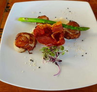 Apres Beach Bar and Grill - Sunshine Coast Tourism