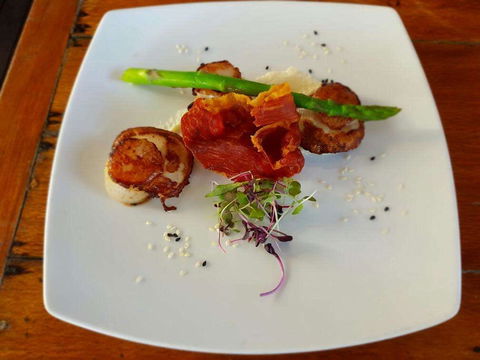 Apres Beach Bar And Grill - Holiday Sunshine Coast 0