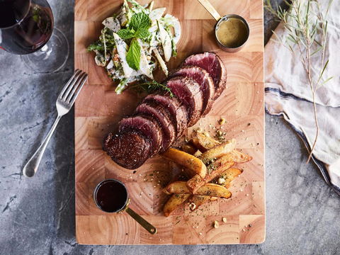 Arnguli Grill & Restaurant - Sunshine Coast Tourism 1