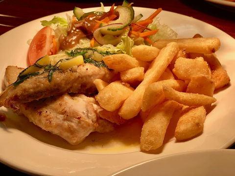 Bay Central Tavern - Sunshine Coast Tourism 1