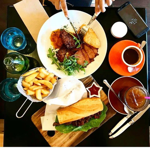 Handcraft - Sunshine Coast Tourism 0