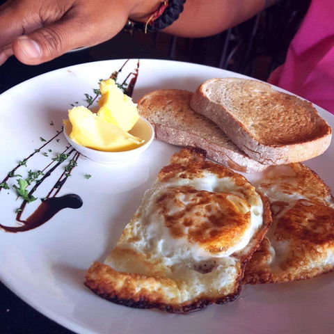 Il Centro - Sunshine Coast Tourism 0